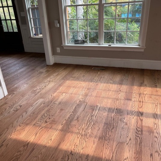 These new hardwood floors look so good, even the sun couldn't resist showing up to shine a spotlight on them☀️✨ 

Swipe for a few more project photos after our team demo'd our client's first floor from water damage, installed new flooring, and refinished it all to perfection!

Click the link to visit our website and schedule a free estimate or to learn more.
https://tinyurl.com/ftprntsflrsfrfx

