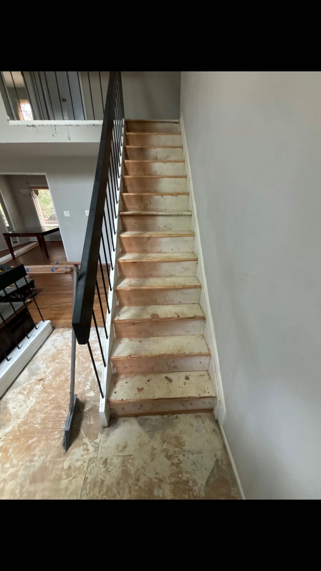 We started upstairs, bringing the main-level hardwood floors back to life with a beautiful refinish. ✨

And apparently, we did a little too good of a job&hellip; because before we even wrapped up, the homeowners asked, &ldquo;Can you do downstairs too?&rdquo; 😍

So we headed to the lower level and gave it a fresh new look with beautiful LVP flooring!

One great floor led to another&mdash;and another! 

Another transformation, another happy homeowner, another 5-star Footprints Floors experience!

Watch out for Part II!


