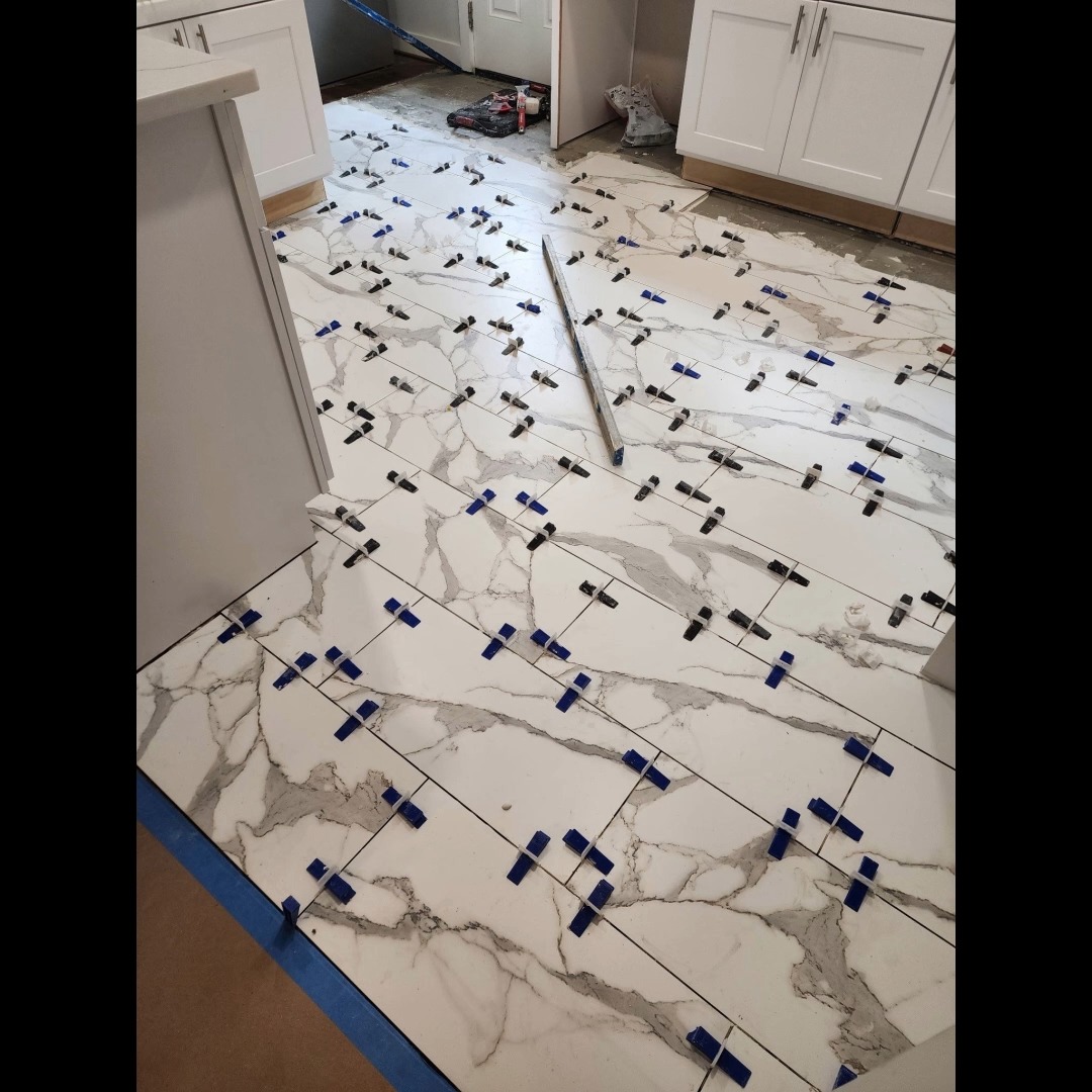 Big responsibilities deserve reliable support. If your flooring project is starting to feel overwhelming, you don&rsquo;t have to handle it alone. Reach out to us and experience the kind of craftsmanship, communication, and care that earns consistent 5-star service from our clients. We&rsquo;re here to make the process smooth, stress-free, and beautifully done from start to finish.

Rachel Clark, thank you so much for doing business with us! We truly appreciate the trust you placed in our team and we&rsquo;re grateful to have been part of your project.

Click the link in our bio to visit our website and schedule a free estimate or to learn more.
https://tinyurl.com/ftprntsflrsfrfx

