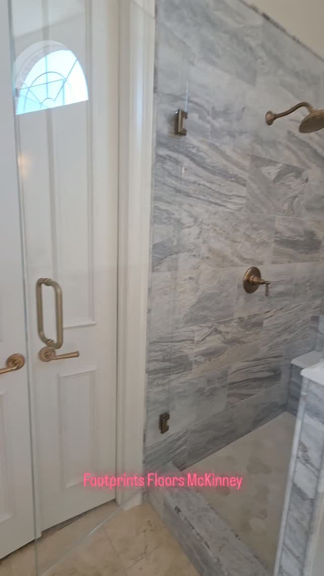 Another great shower remodel completed....

Marble tile
@schlutersystemsna kerdiboard full system for limited lifetime warranty
Frameless starphire glass