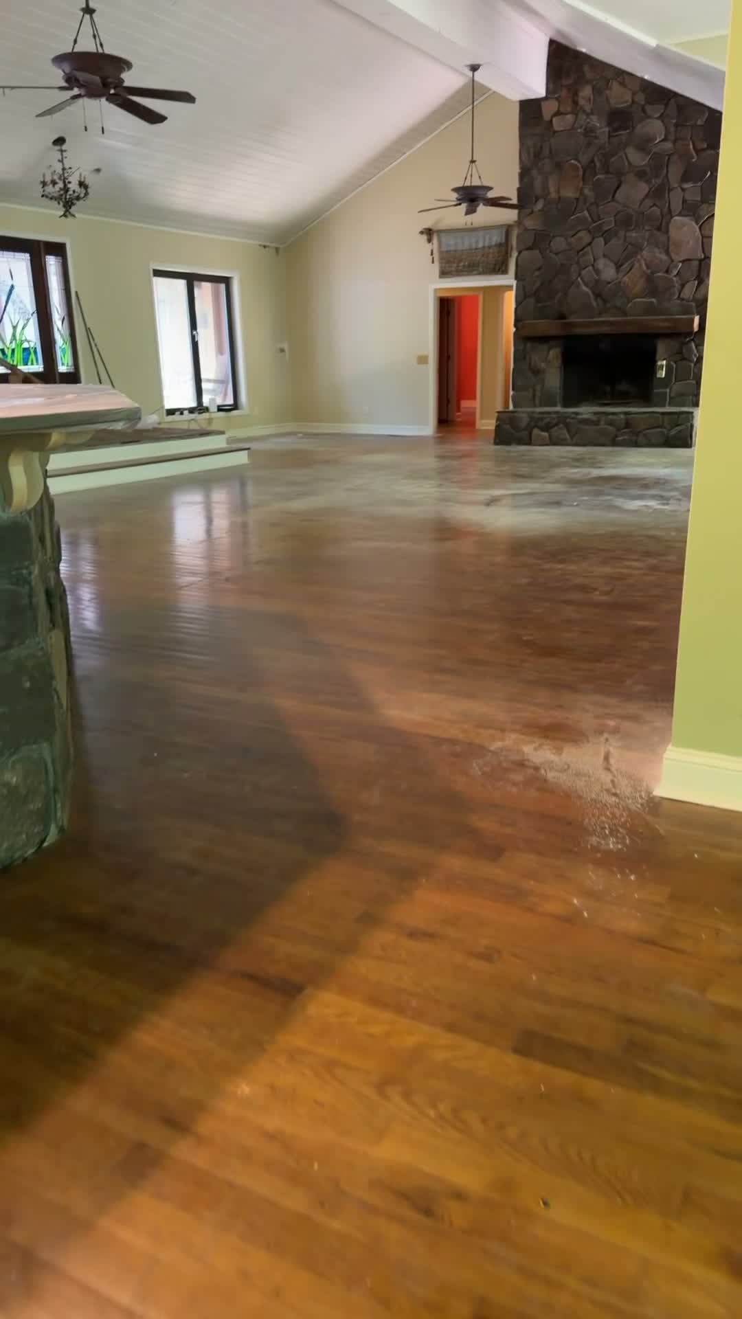 From dark and dated to bright and timeless. This mountain retreat got the fresh start it deserved. The river views were always incredible&hellip; now the floors finally match! 🌲 
👣