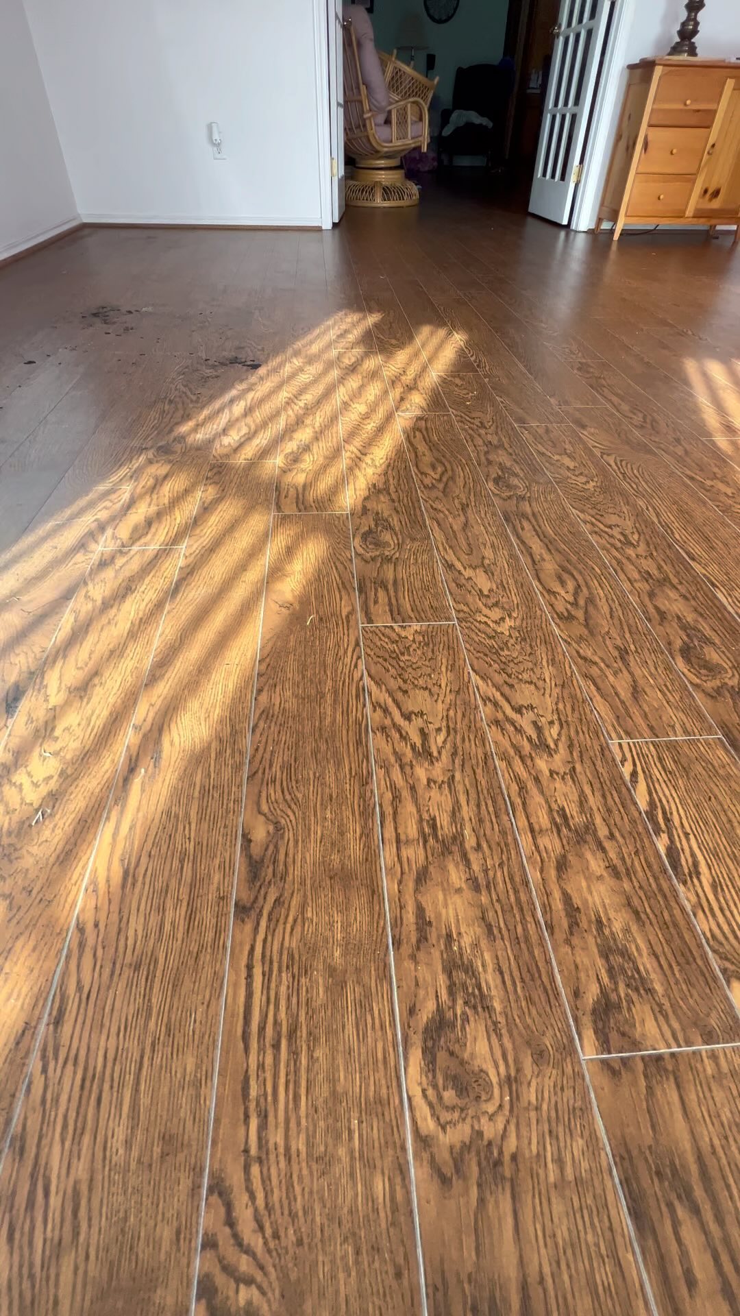 What a transformation on this Our customer was ready to get rid of the old laminate and install wood looking tile for this amazing look! Give us a call at (956)253-8300 to schedule your FREE estimate.
Great Floors|Great Impressions 👣