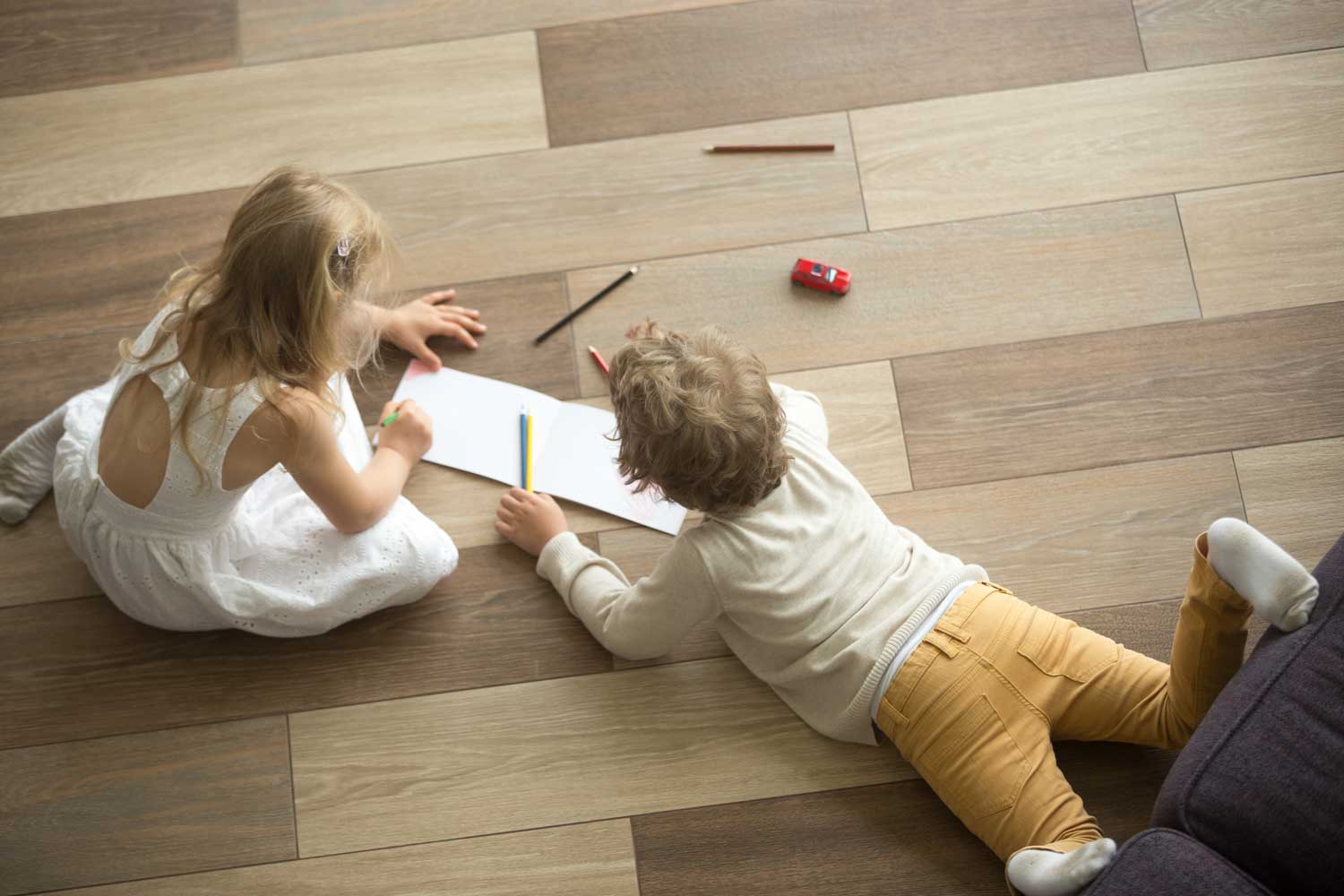 Why Vinyl Flooring is Perfect for Summer